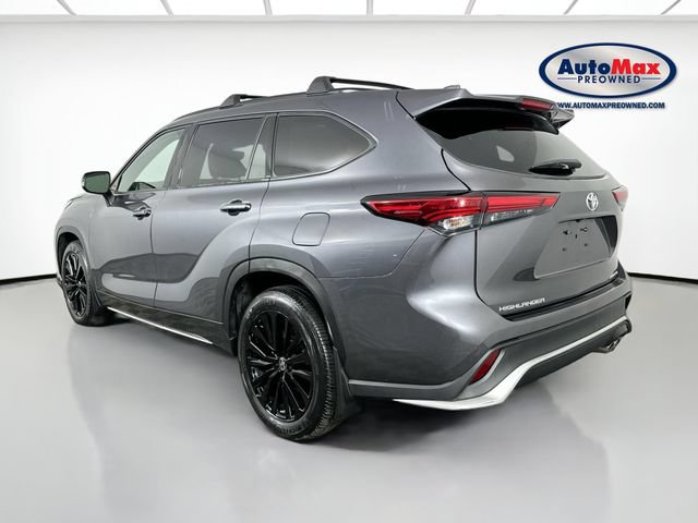 Used 2023 Toyota Highlander XSE AWD/4WD image 6