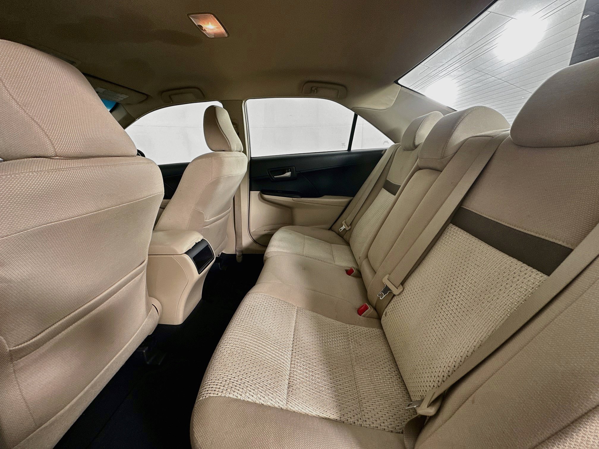 Used 2013 Toyota Camry LE FWD image 25