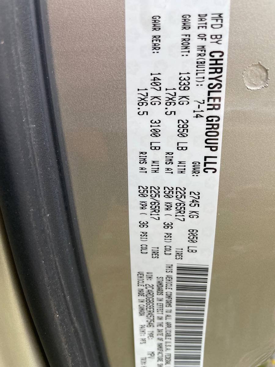 Used 2014 Dodge Grand Caravan American Value Package FWD image 23