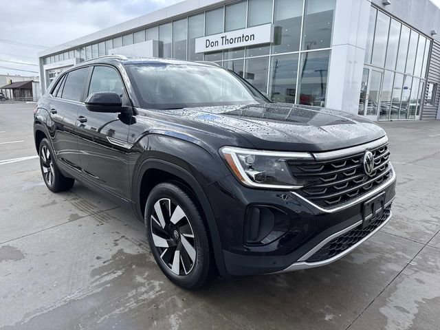 Certified 2025 Volkswagen Atlas Cross Sport SE video 1