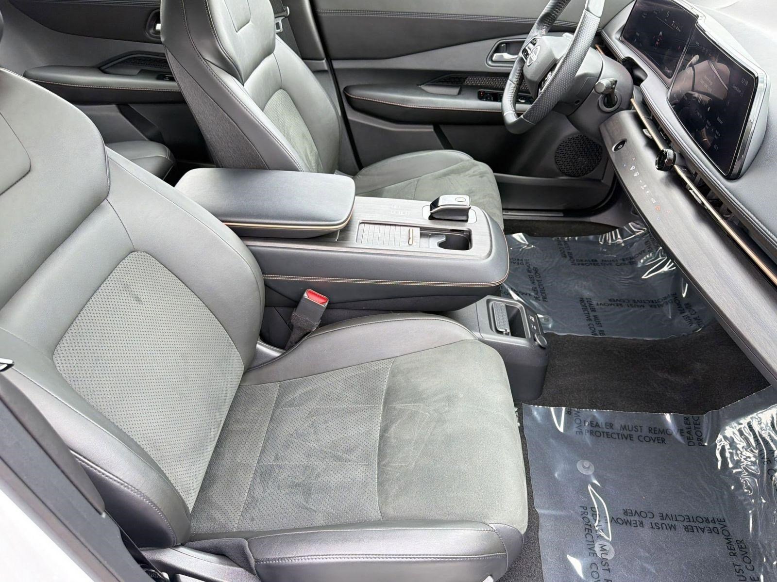 Used 2023 Nissan Ariya AWD image 30