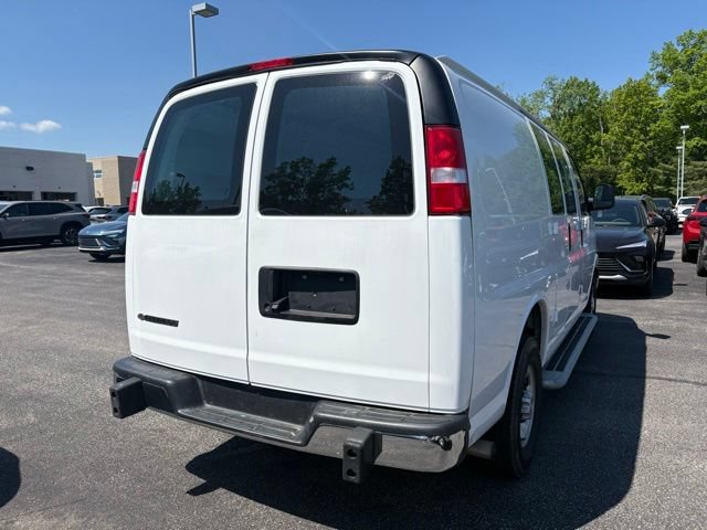 Used 2024 Chevrolet Express 2500 w/ Driver Convenience Package RWD image 5