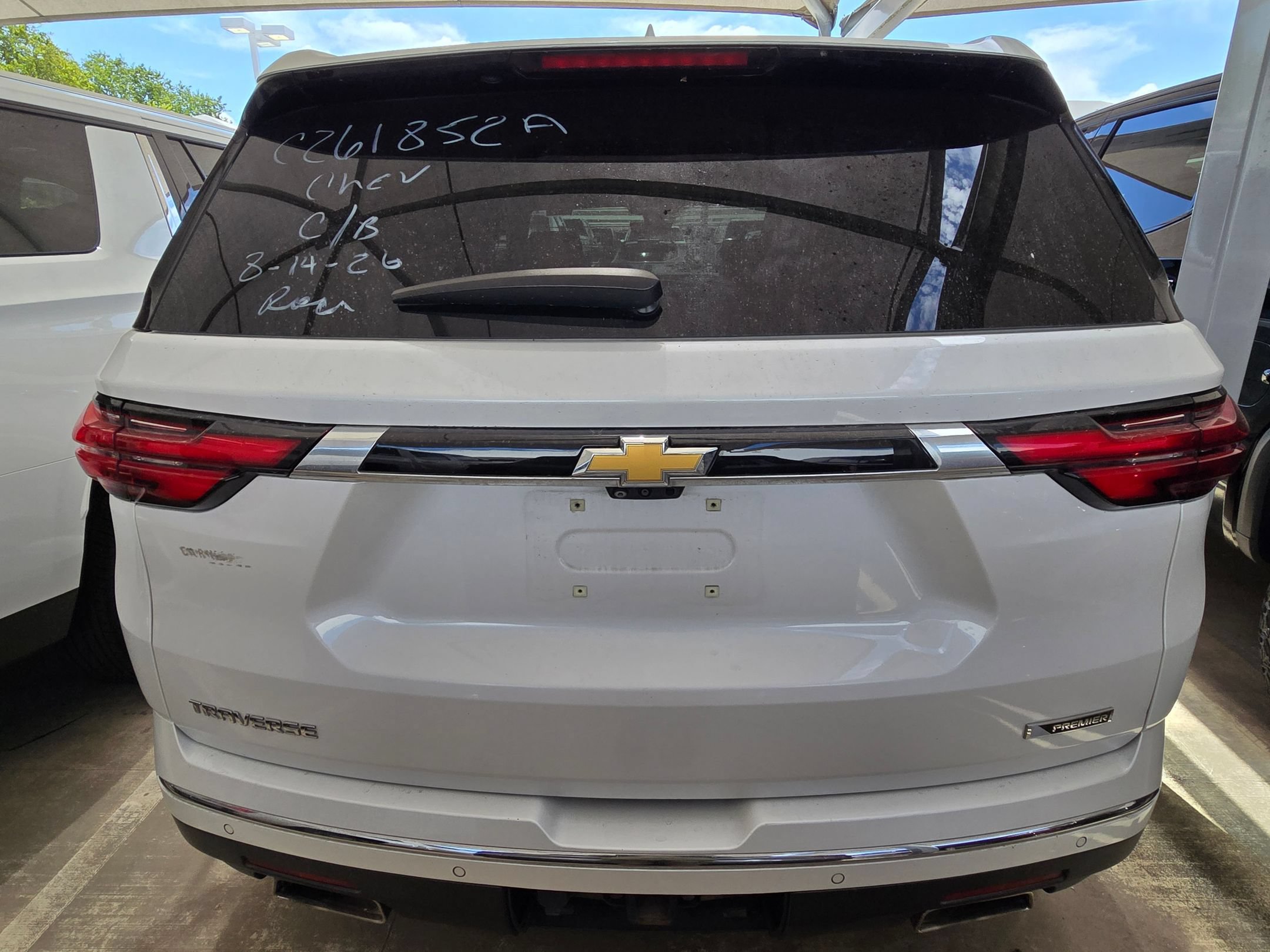 Used 2022 Chevrolet Traverse Premier FWD image 8