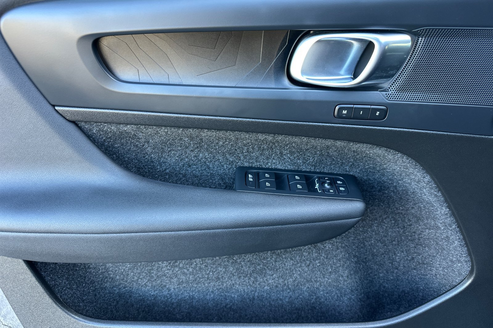 Certified 2023 Volvo C40 P8 Recharge Plus w/ Protection Package Premier AWD/4WD image 11