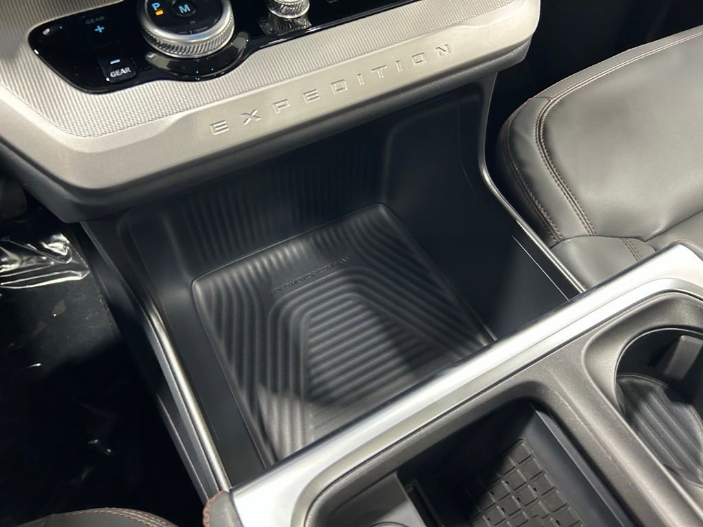 New 2025 Ford Expedition Max Active image 21