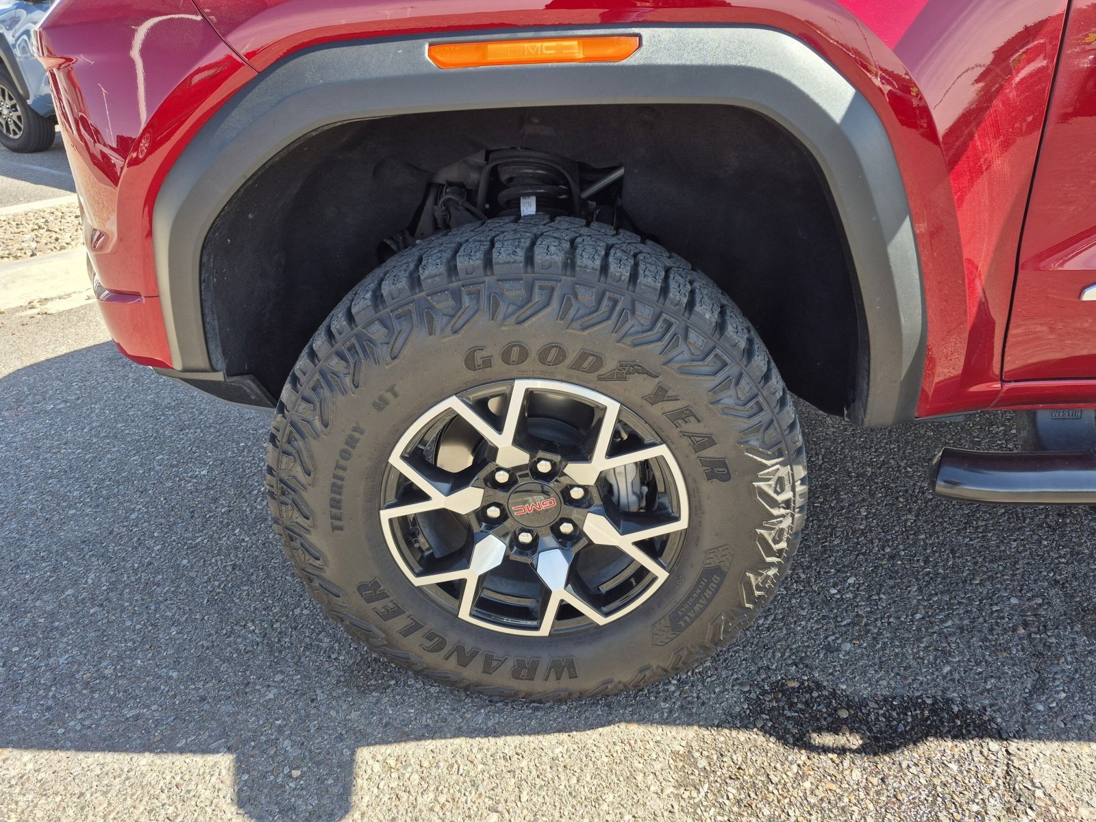 Used 2024 GMC Canyon AT4X image 24