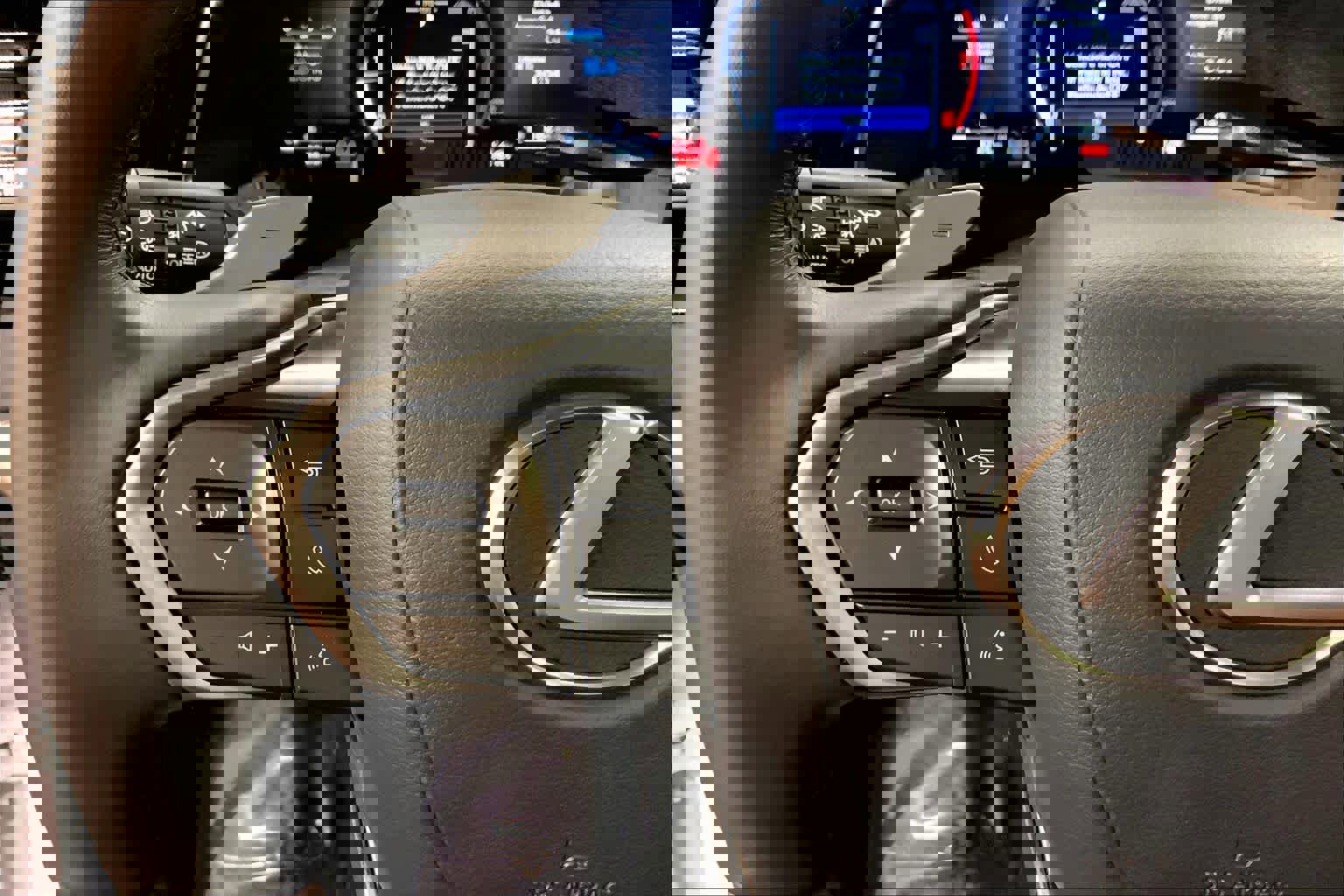 Used 2025 Lexus RX 350 Premium image 24