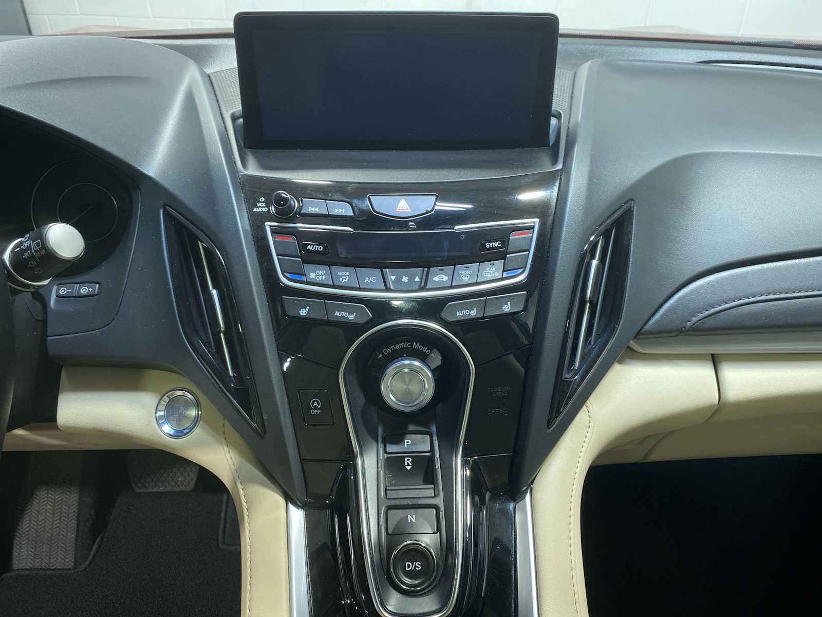 Used 2024 Acura RDX SH-AWD image 16