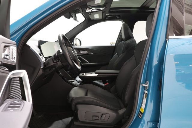 Used 2023 BMW X1 xDrive28i w/ Premium Package image 16