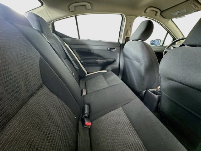 Used 2022 Nissan Versa SV FWD image 19