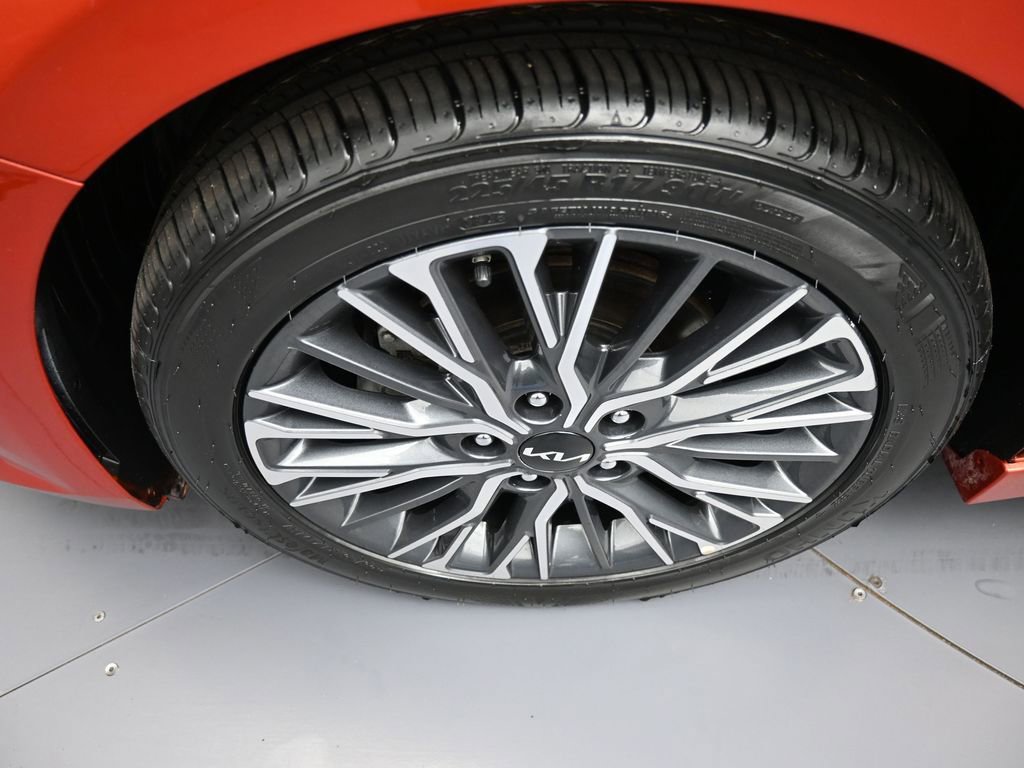 Certified 2023 Kia Forte GT-Line image 14