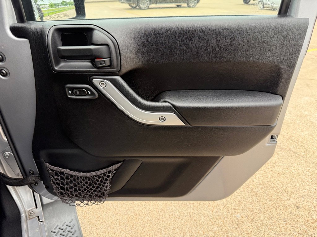 Used 2013 Jeep Wrangler Sahara w/ Connectivity Group AWD/4WD image 21