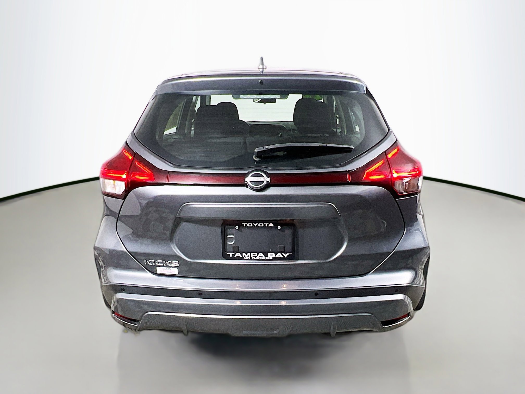 Used 2023 Nissan Kicks S image 6