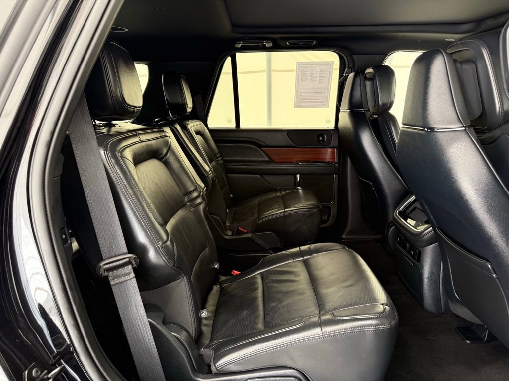 Used 2024 Lincoln Navigator Reserve image 24