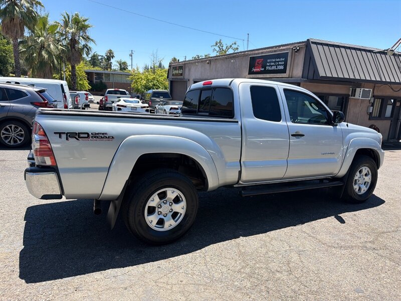 Used 2013 Toyota Tacoma PreRunner w/ TRD Off-Road Pkg RWD image 8