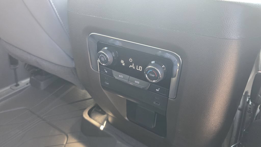 New 2026 Chevrolet Tahoe Z71 AWD/4WD image 8