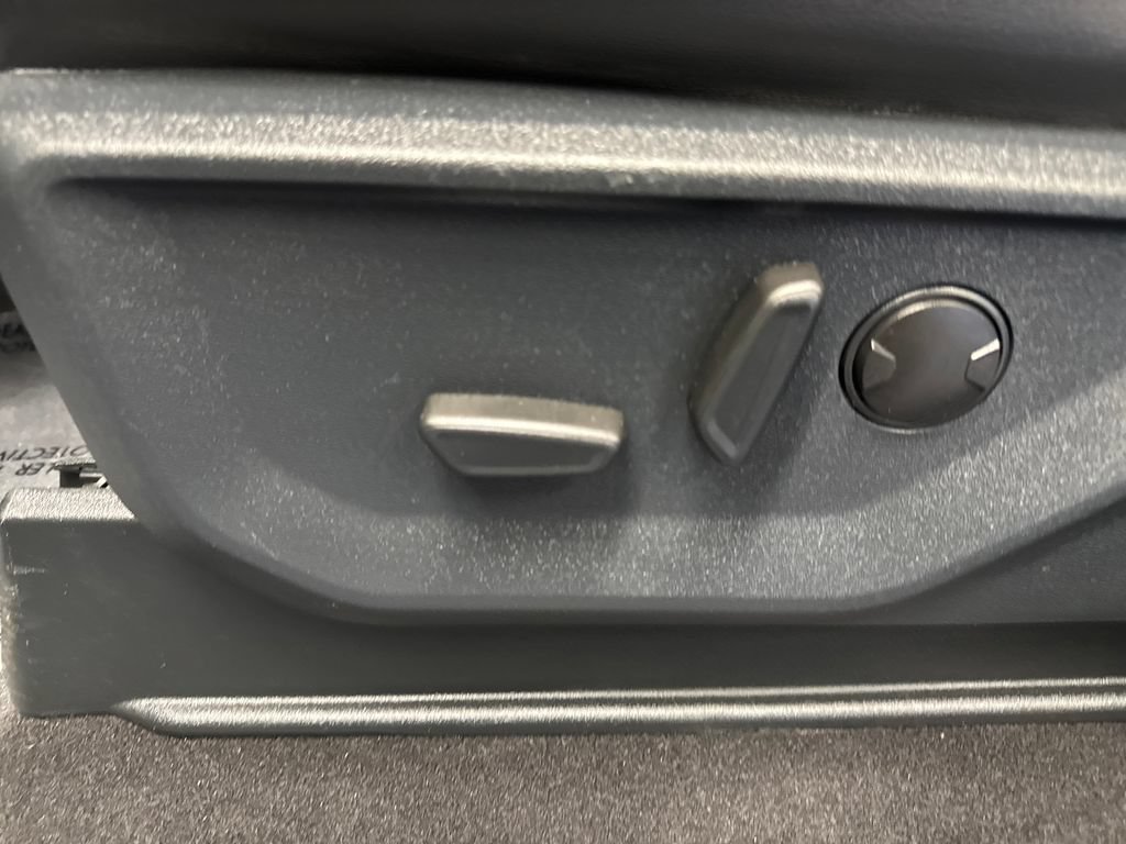 Certified 2025 Ford F150 Tremor AWD/4WD image 32