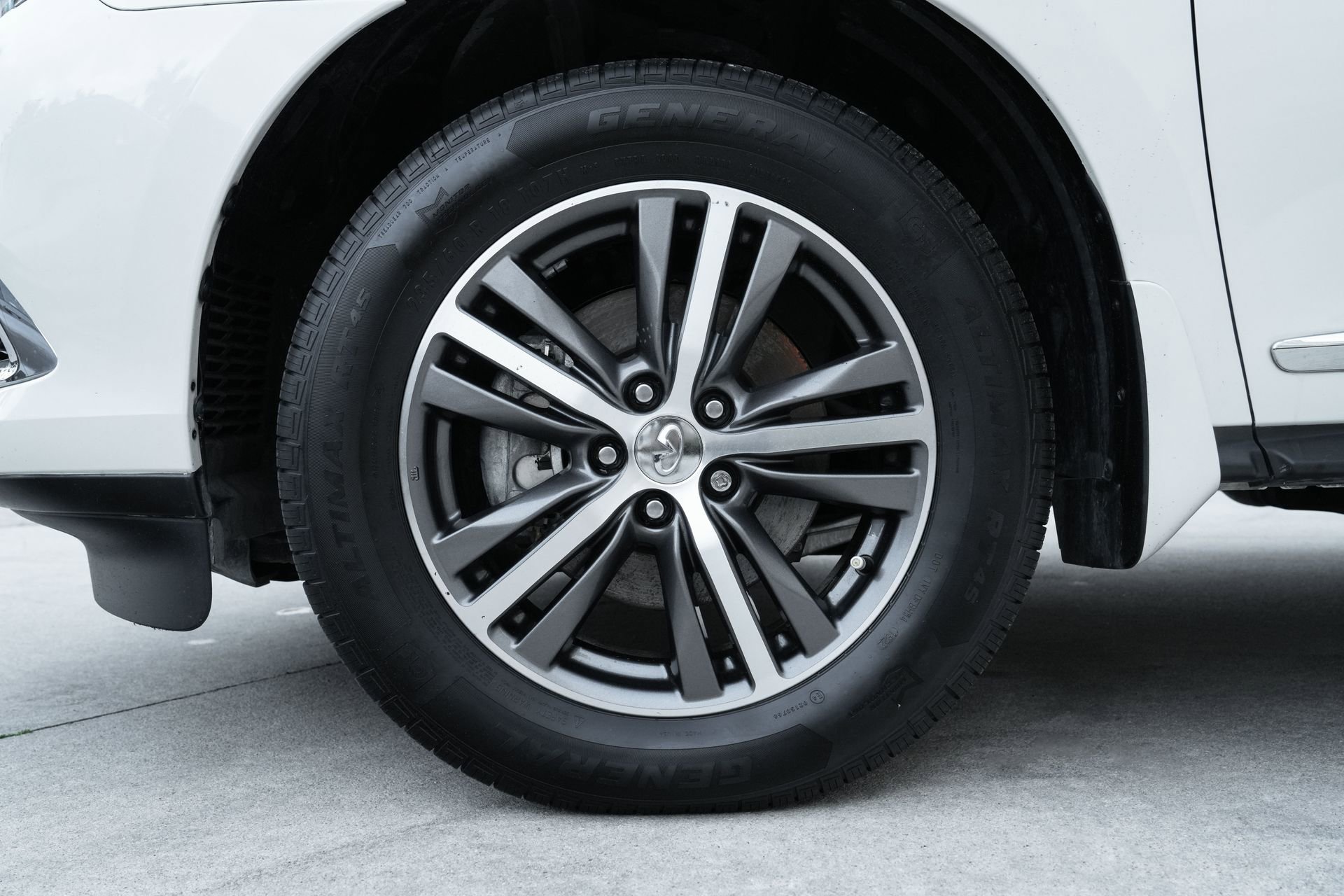 Used 2019 INFINITI QX60 Luxe w/ Essential Package image 28