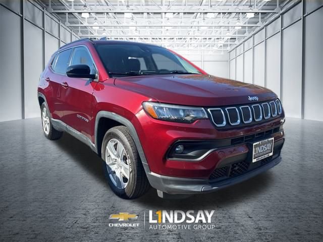 Used 2022 Jeep Compass Latitude image 23