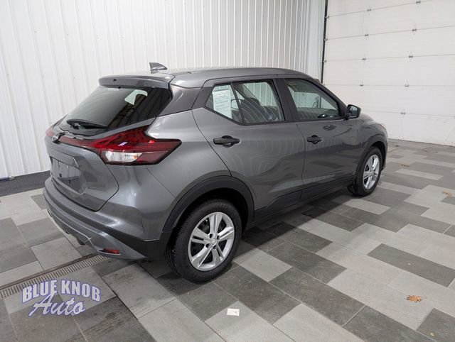 Used 2025 Nissan Kicks Play S image 4