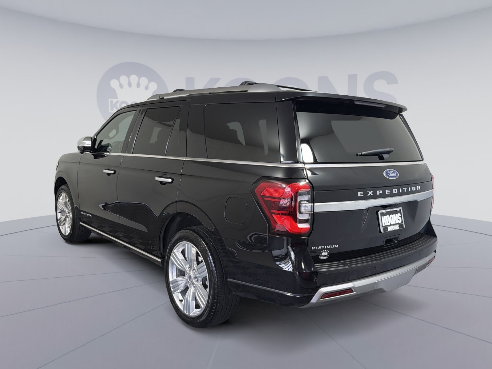 Used 2023 Ford Expedition Platinum AWD/4WD image 4