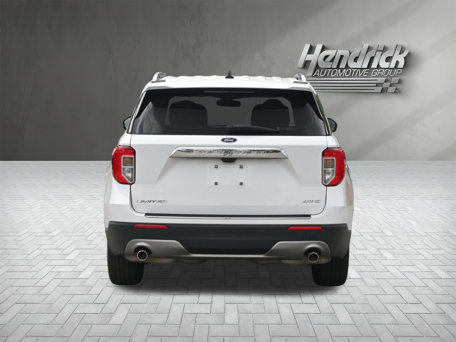 Used 2023 Ford Explorer Limited w/ Equipment Group 301A AWD/4WD image 8