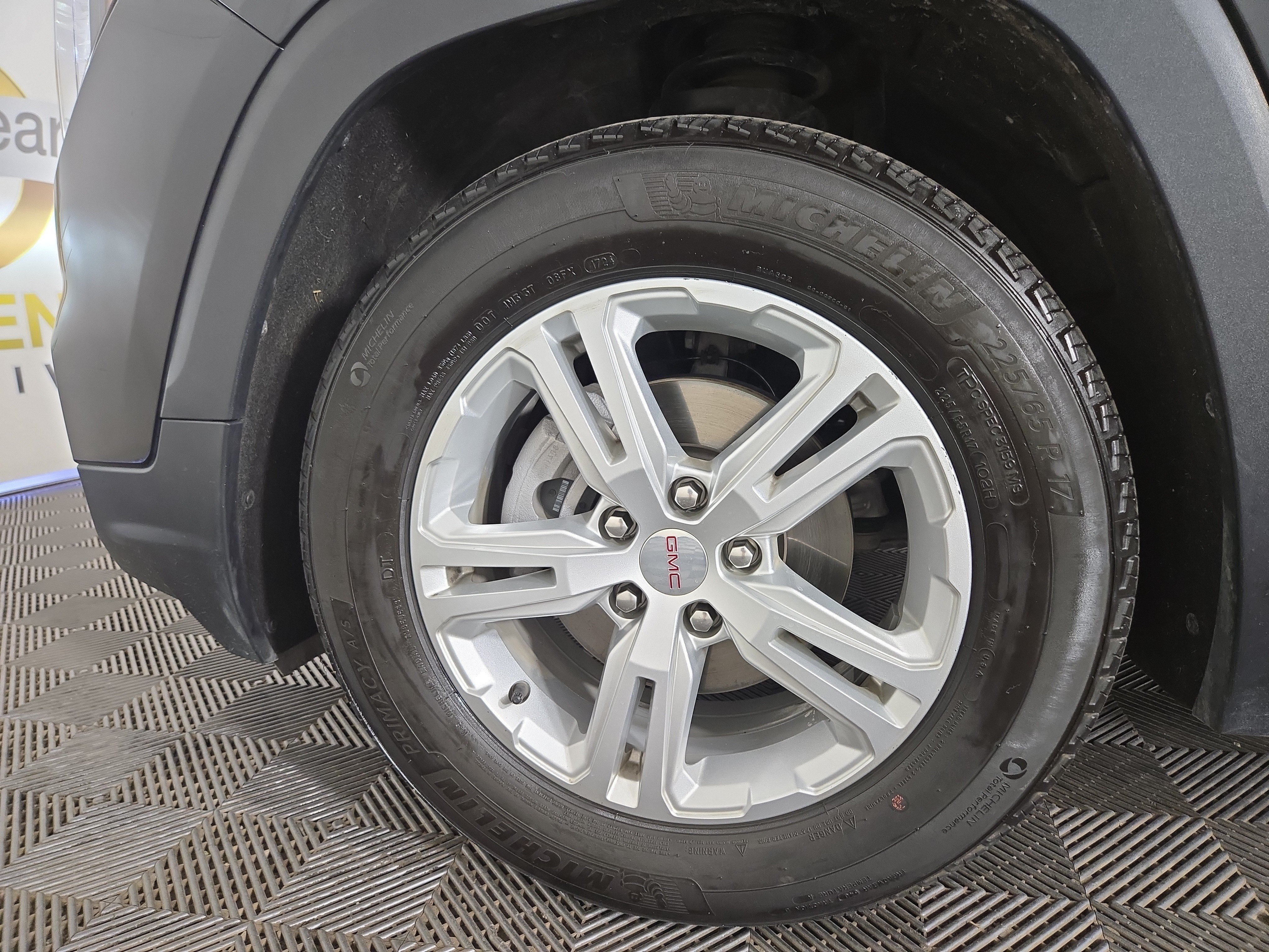 Certified 2024 GMC Terrain SLE w/ Driver Convenience Package FWD image 34