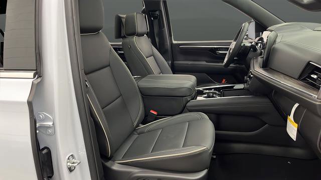 New 2026 Chevrolet Suburban Premier AWD/4WD image 25
