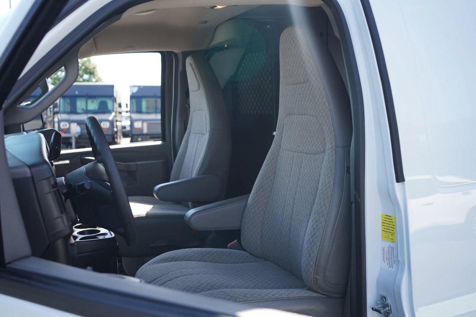 Used 2025 Chevrolet Express 2500 w/ Communications Package RWD image 20
