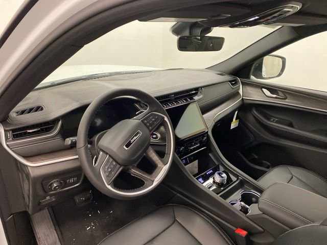 New 2025 Jeep Grand Cherokee L Limited image 8