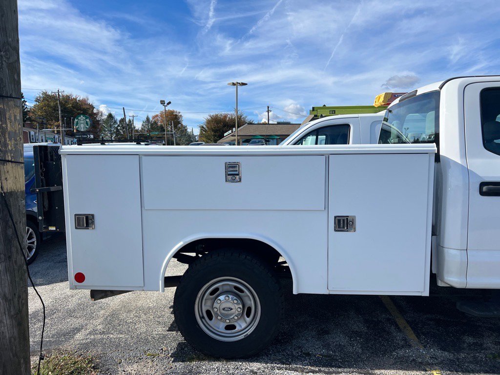 Used 2019 Ford F350 XL w/ Power Equipment Group image 16