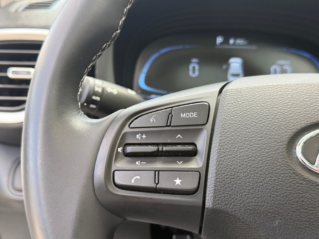 Certified 2026 Hyundai Venue SEL FWD image 19