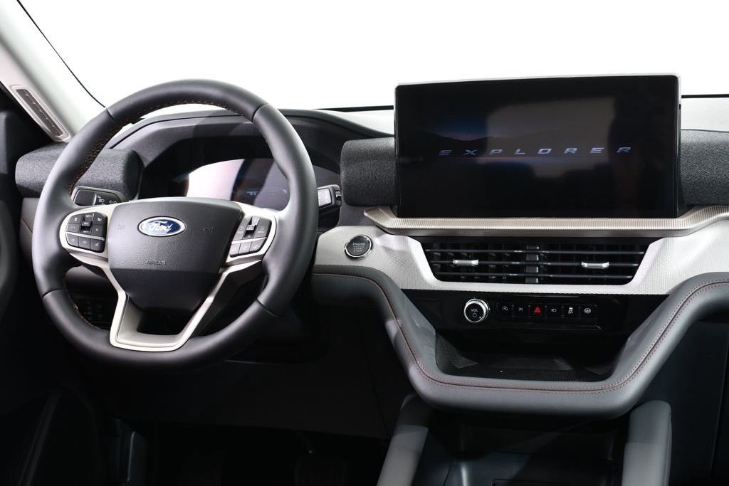 New 2026 Ford Explorer Active w/ Active Comfort Package image 8
