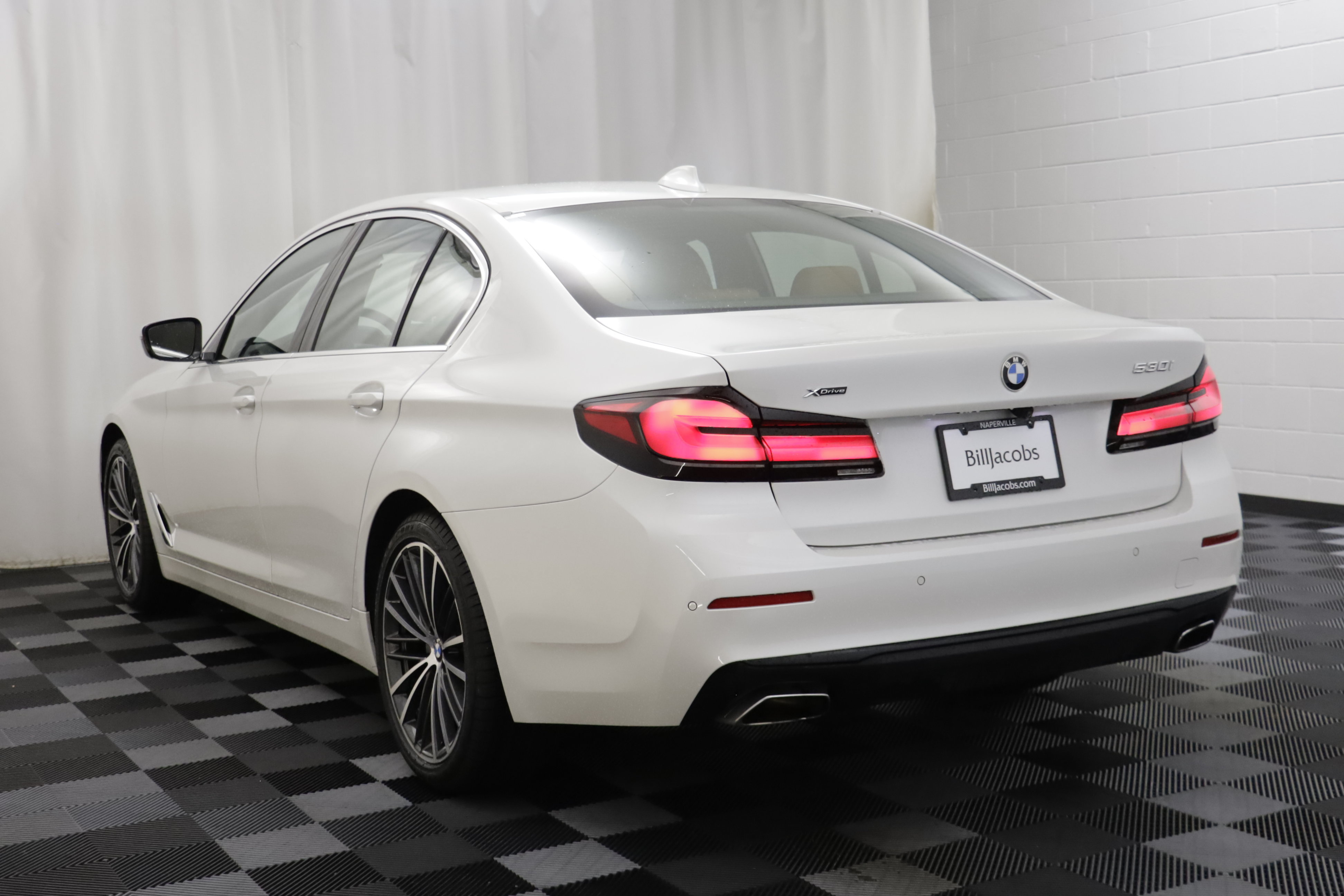 Used 2023 BMW 530i xDrive w/ Premium Package AWD/4WD image 15