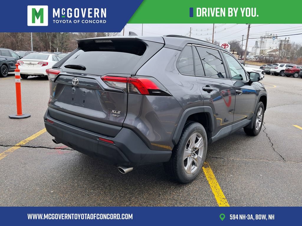 Used 2024 Toyota RAV4 XLE AWD/4WD image 3
