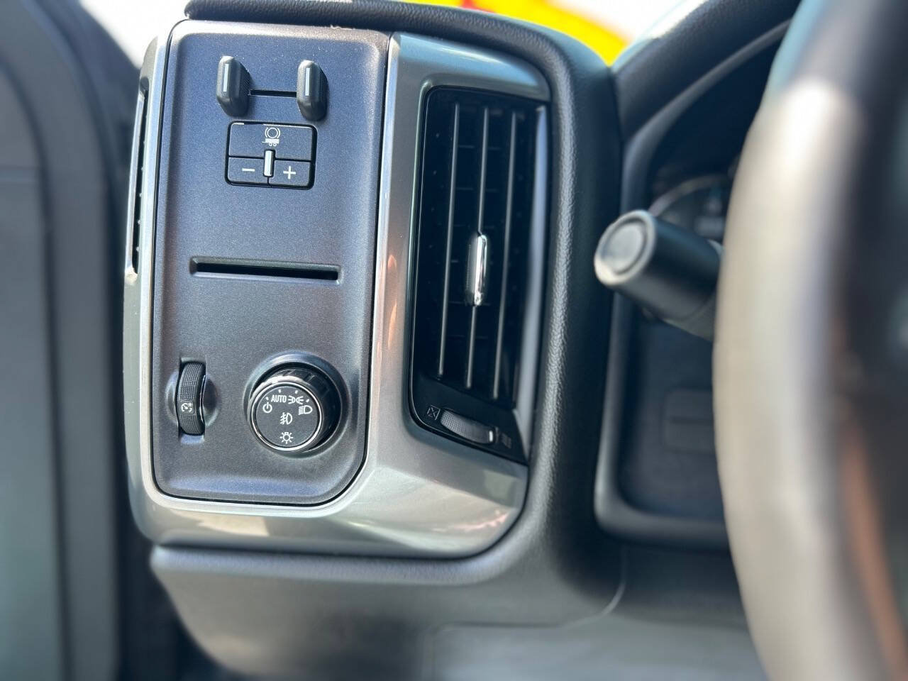 Used 2017 Chevrolet Silverado 1500 LT w/ All Star Edition RWD image 10