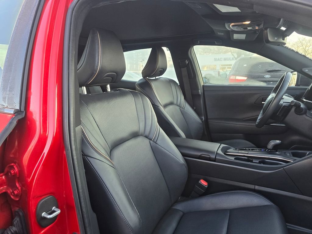 Certified 2023 Toyota Crown Platinum image 13