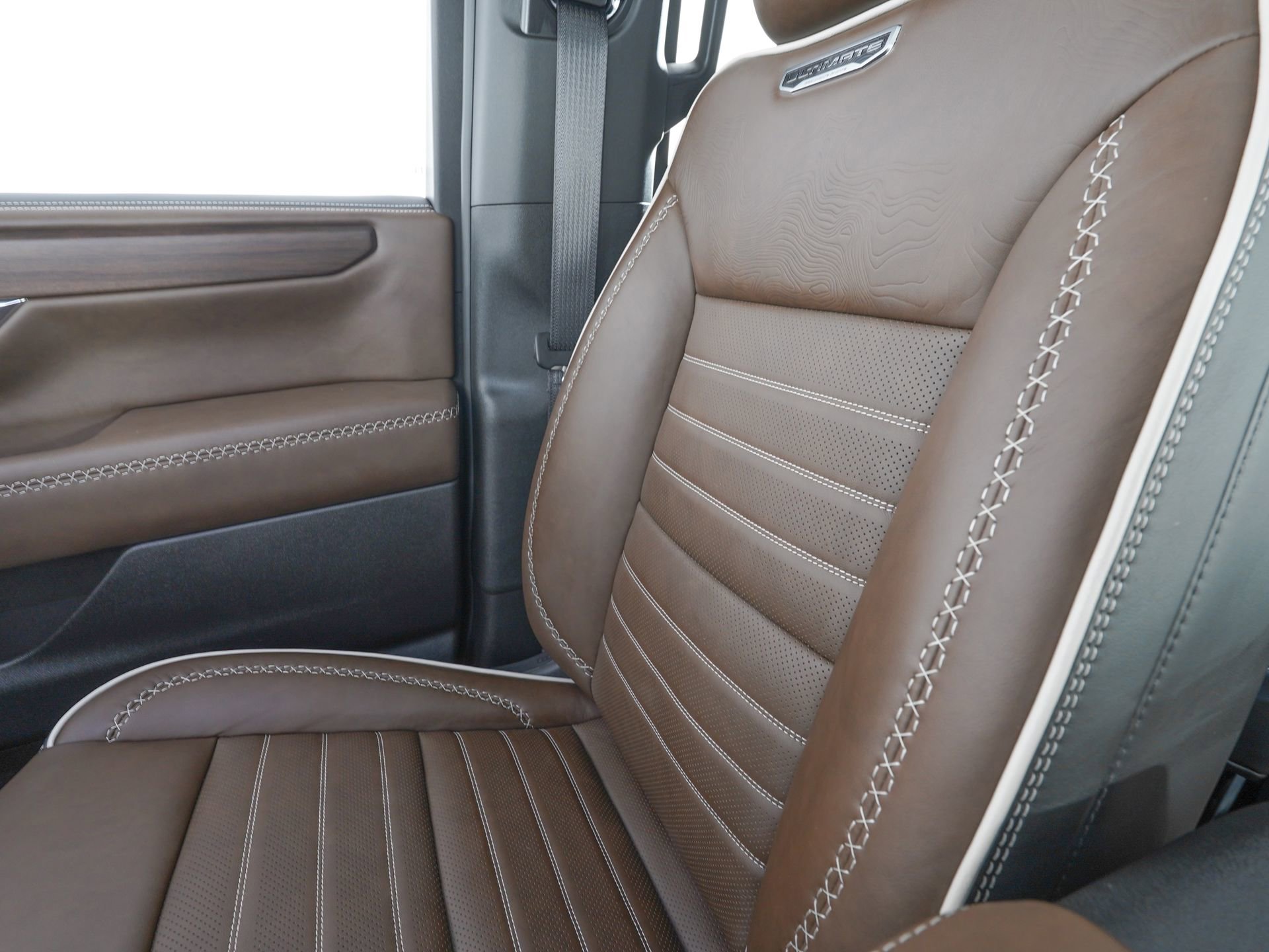 Used 2026 GMC Yukon Denali Ultimate AWD/4WD image 30