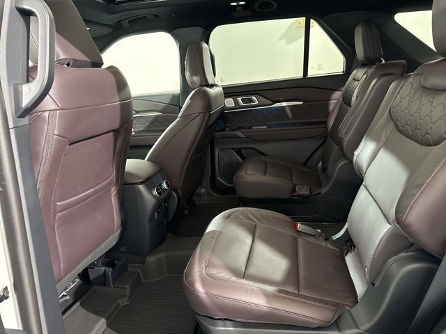 New 2026 Ford Explorer Platinum w/ LUX Leather Package AWD/4WD image 16