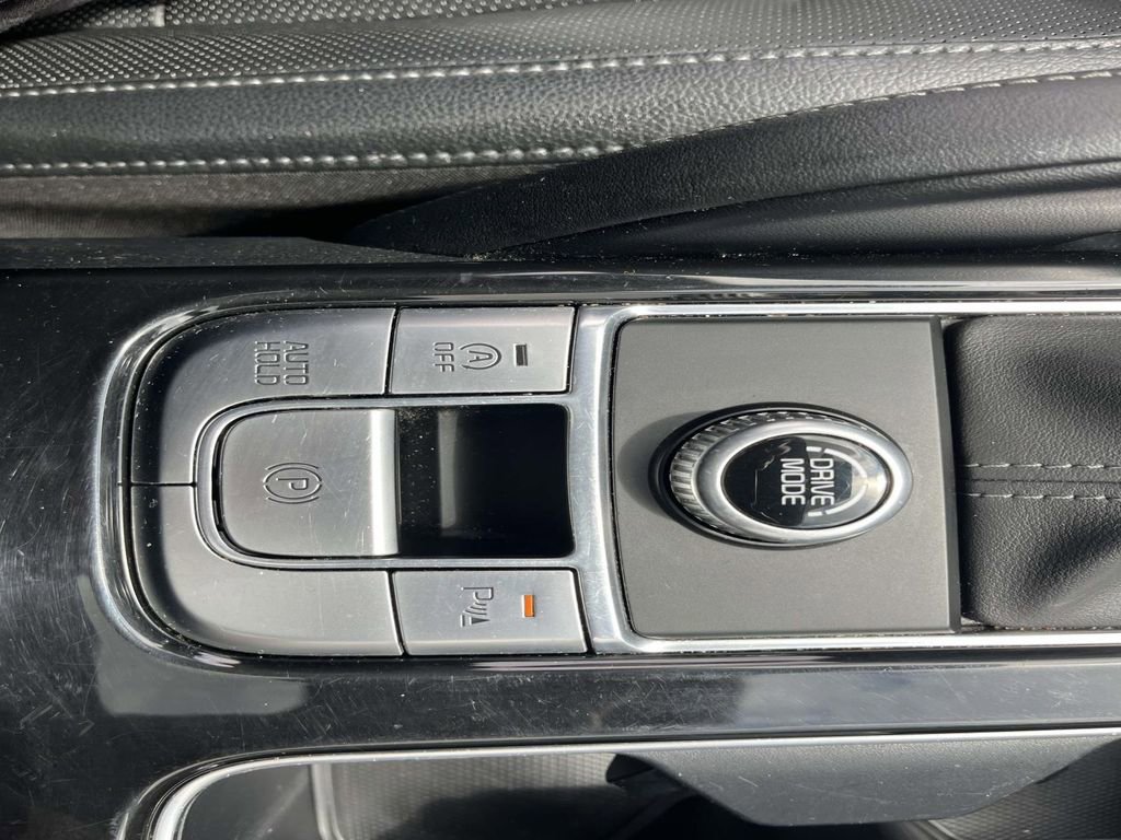 Used 2023 Kia Telluride EX w/ EX Captain's Chair Package image 27