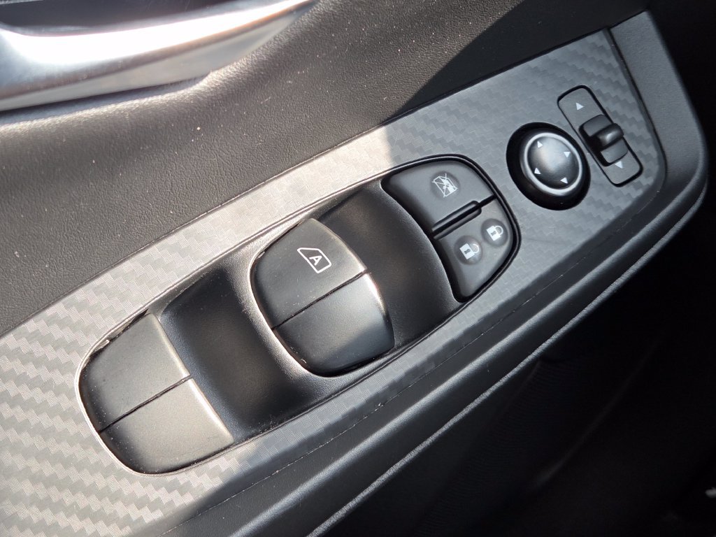 Certified 2025 Nissan Sentra SV FWD image 9