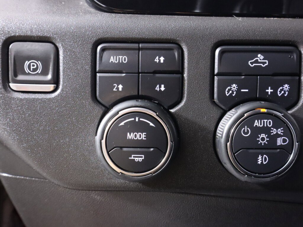 Used 2024 Chevrolet Silverado 1500 LT Trail Boss w/ Protection Package image 10