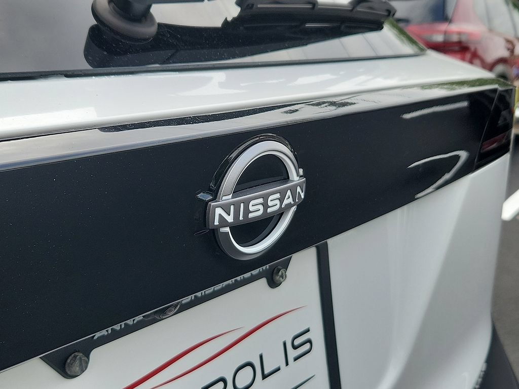 Certified 2025 Nissan Kicks SV AWD/4WD image 30
