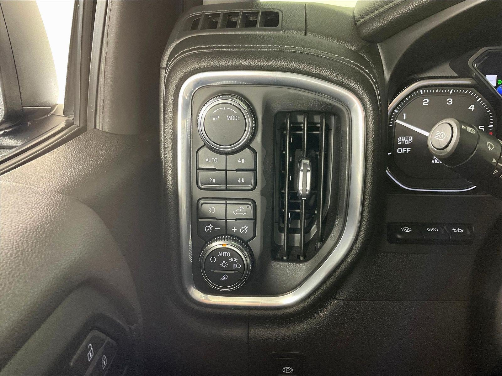 Used 2021 GMC Sierra 1500 Denali w/ Denali Ultimate Package AWD/4WD image 16
