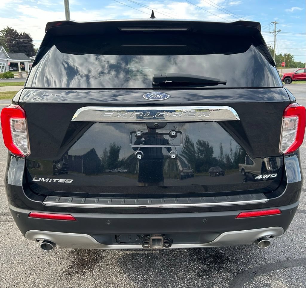 Used 2022 Ford Explorer Limited w/ Equipment Group 301A AWD/4WD image 44