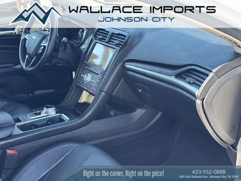 Used 2020 Ford Fusion Titanium AWD/4WD image 37