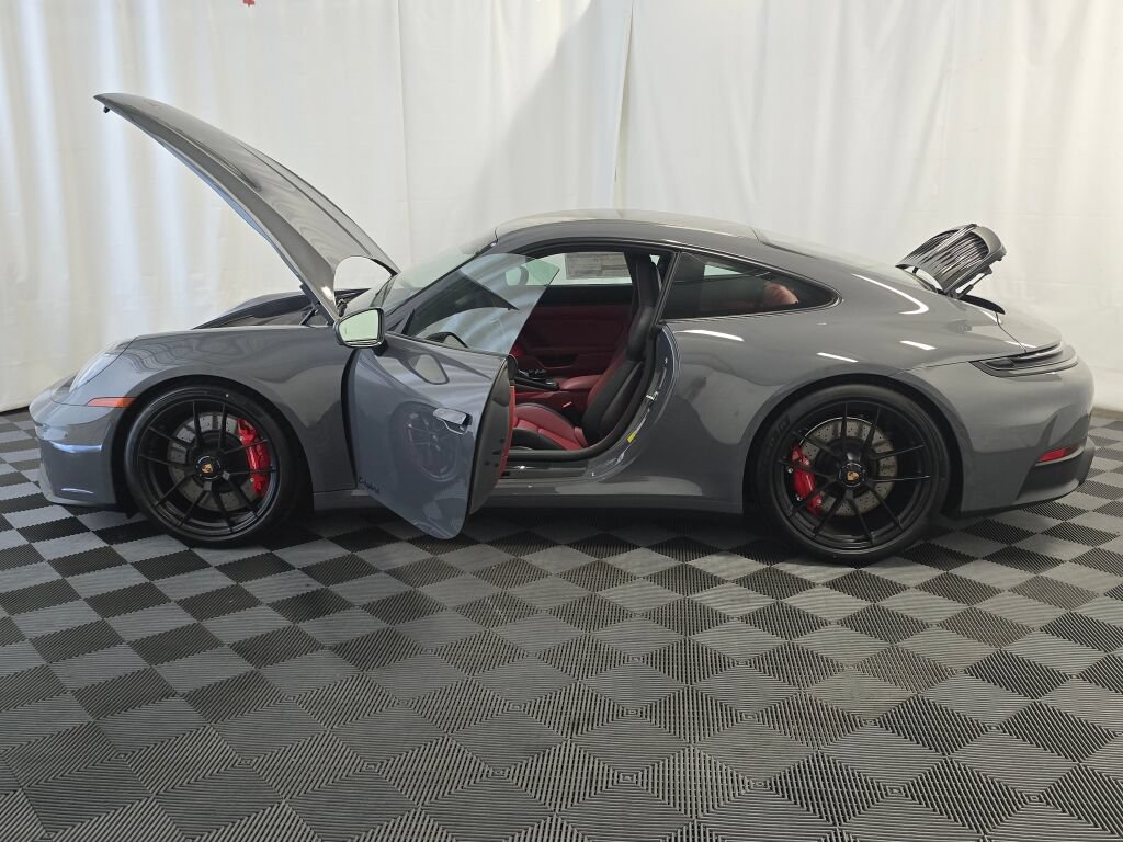 Used 2026 Porsche 911 Carrera GTS RWD image 12