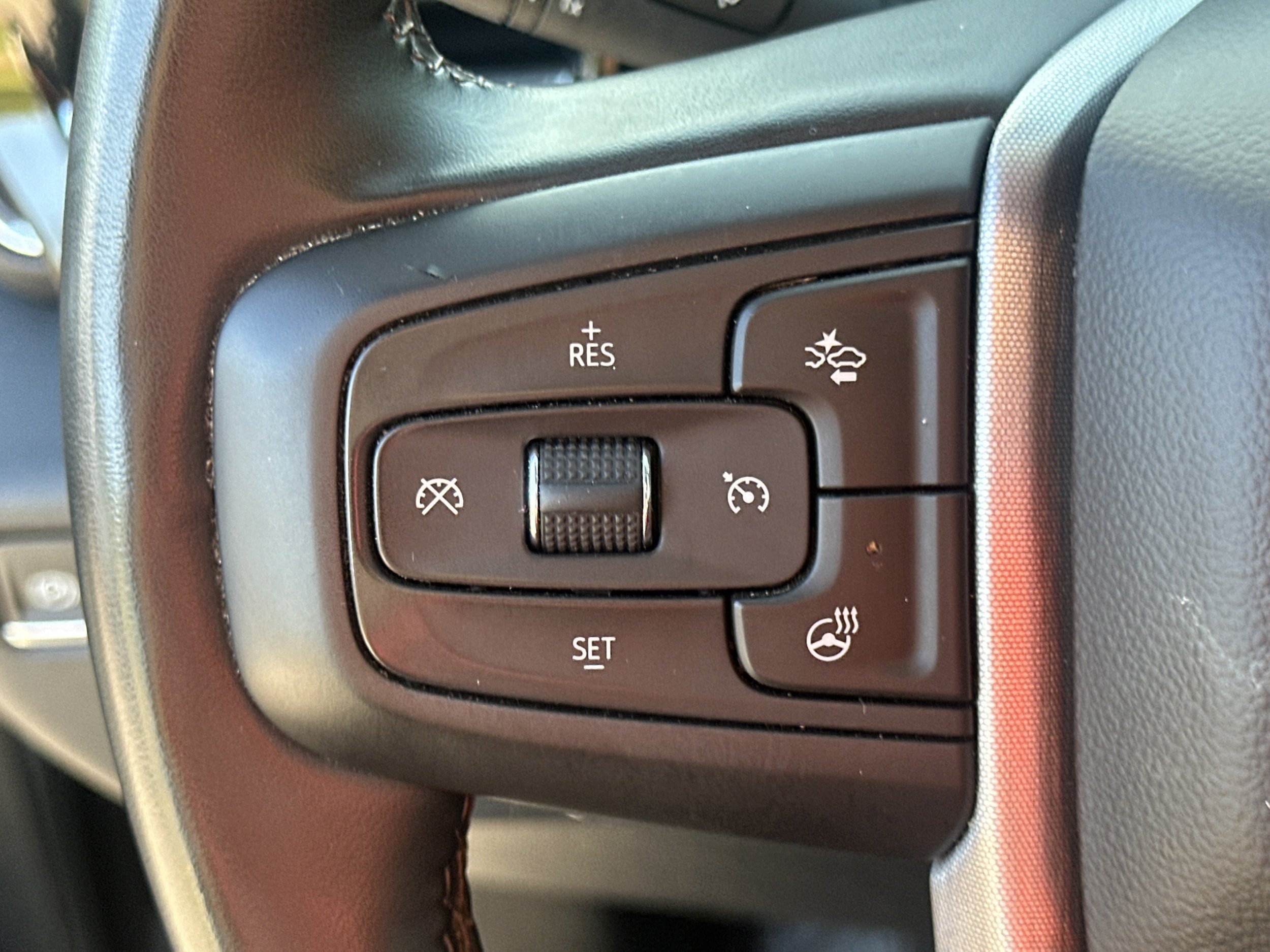 Used 2025 GMC Sierra 1500 SLT RWD image 24