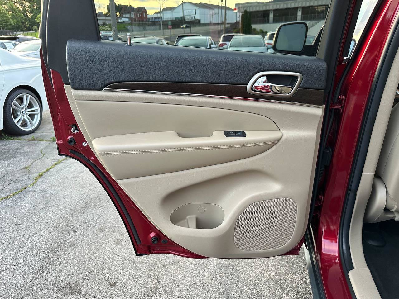 Used 2014 Jeep Grand Cherokee Limited RWD image 24