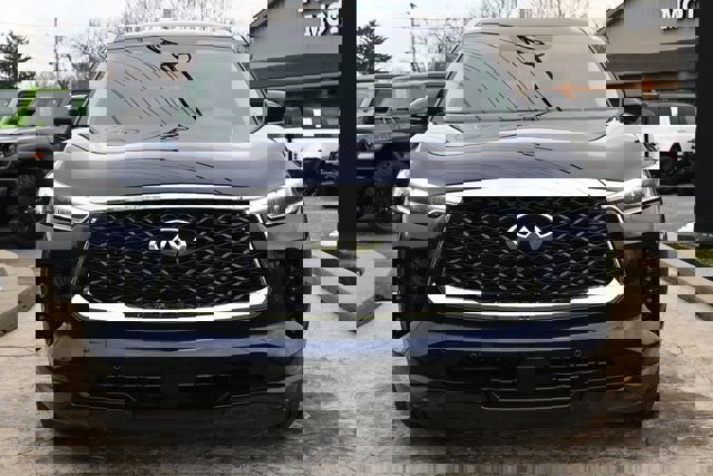 Used 2023 INFINITI QX60 Luxe image 2
